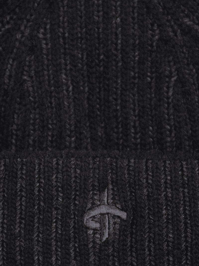 Cross_Sportswear_HEDE_BLANK_BEANIE_Black_close